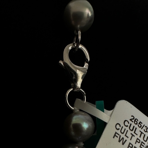 Elegant Gray Pearl Necklace by Effy - Picture 3 of 6